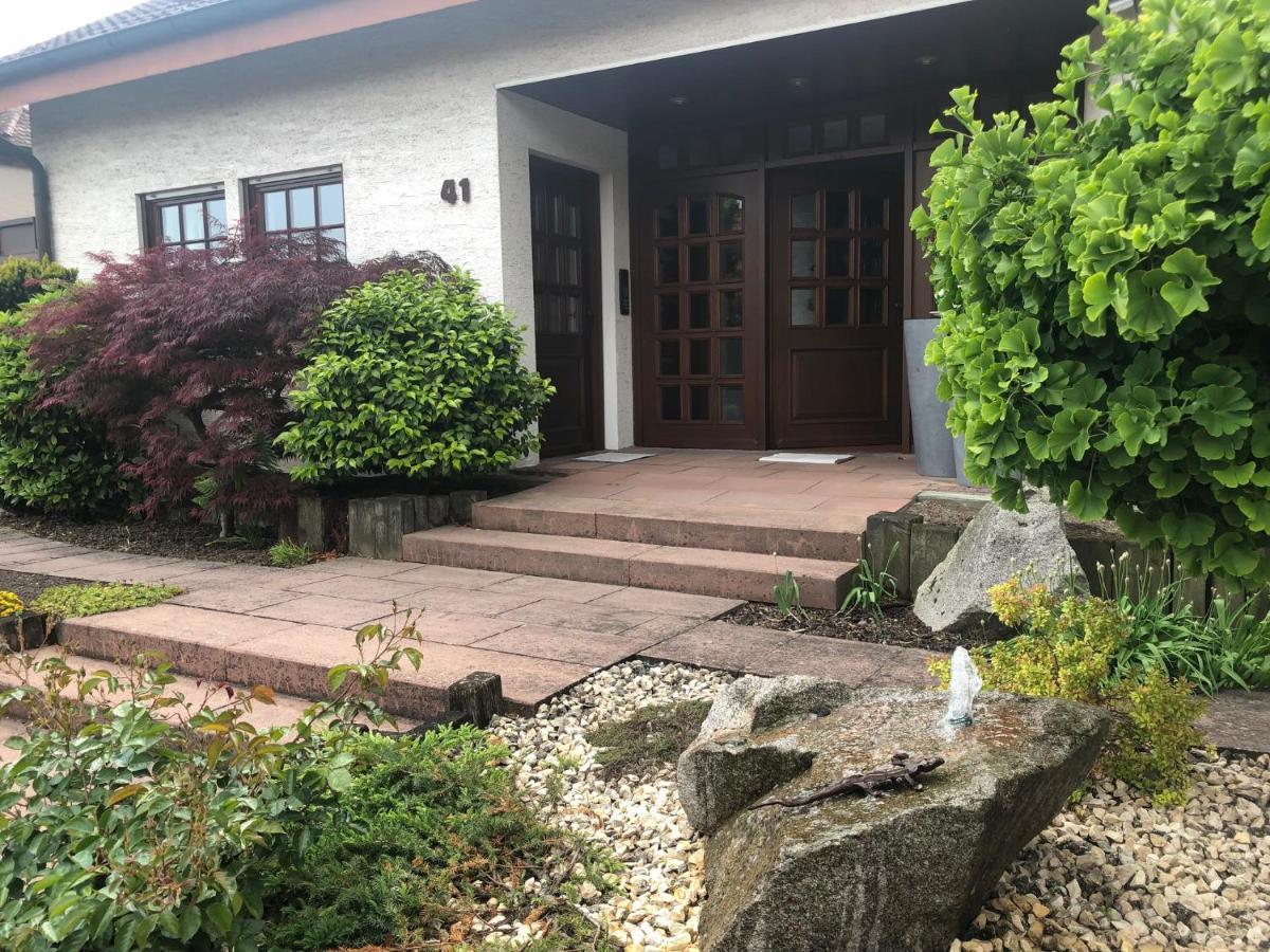 1 Zimmer Apartment 22 Qm Neustadt-Duttweiler นอยชตัดท์ อัน แดร์ ไวน์ชตราเซอ ภายนอก รูปภาพ
